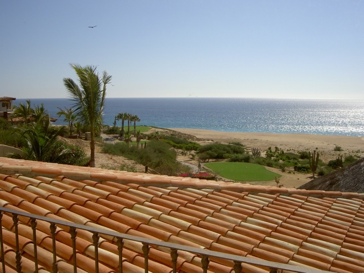 Beds3and4/HGolfandoceanviewfromupstairsbedroomsuite.JPG