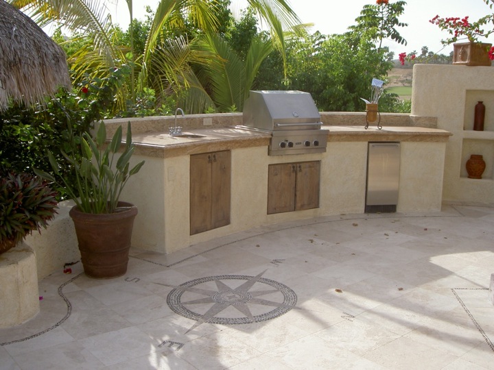 OutsideLivingDay/HOutdoorgrillwetbaretc.JPG